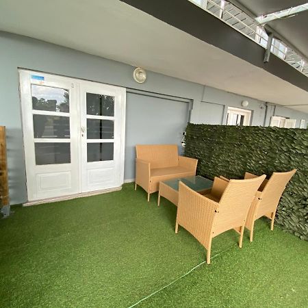 Totem Apartments Nea Plagia Exterior foto